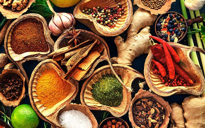 چاشنی و مواد افزودنی که غذای شما را خوش طعم می کند